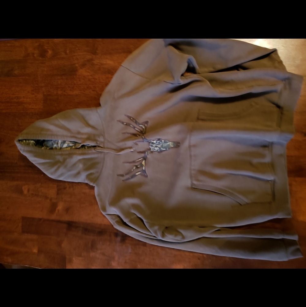 Cabelas sweatshirt